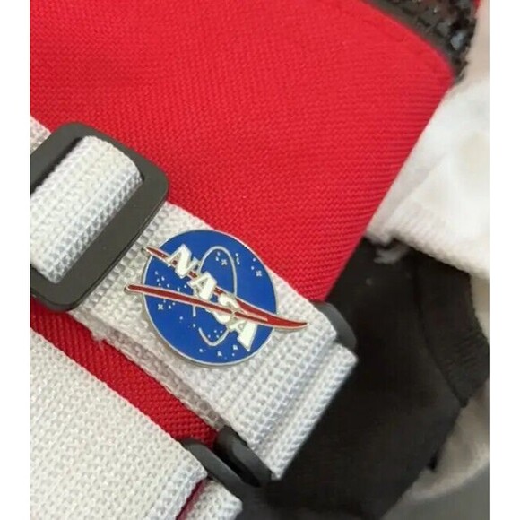 NASA Official Agency Logo Mini-Badge Shield Emblem Lapel PIN Hat Tie Pin Gift - Picture 3 of 6